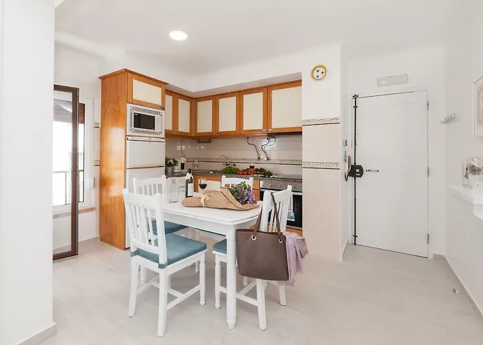 T1 Navegantes アパート エリセイラ